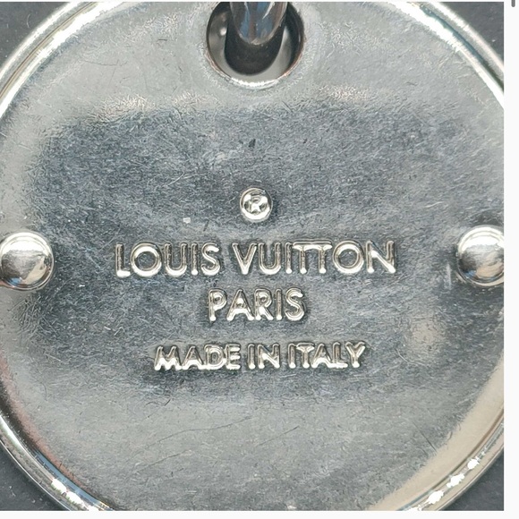 LOUIS VUITTON Midnight Keychain - Picture 4 of 5